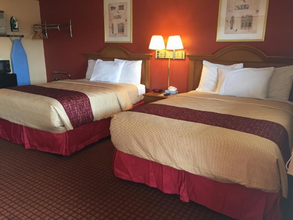 DeQueen Courtyard Inn image 15